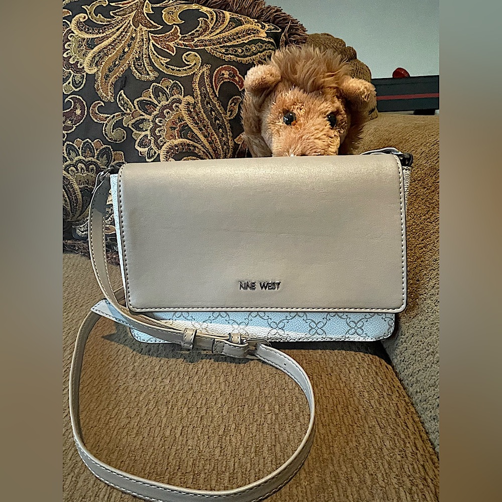 💸Sold Ninewest crossbody bag